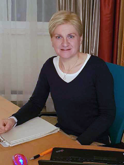 DDr. Ruth Friewald
